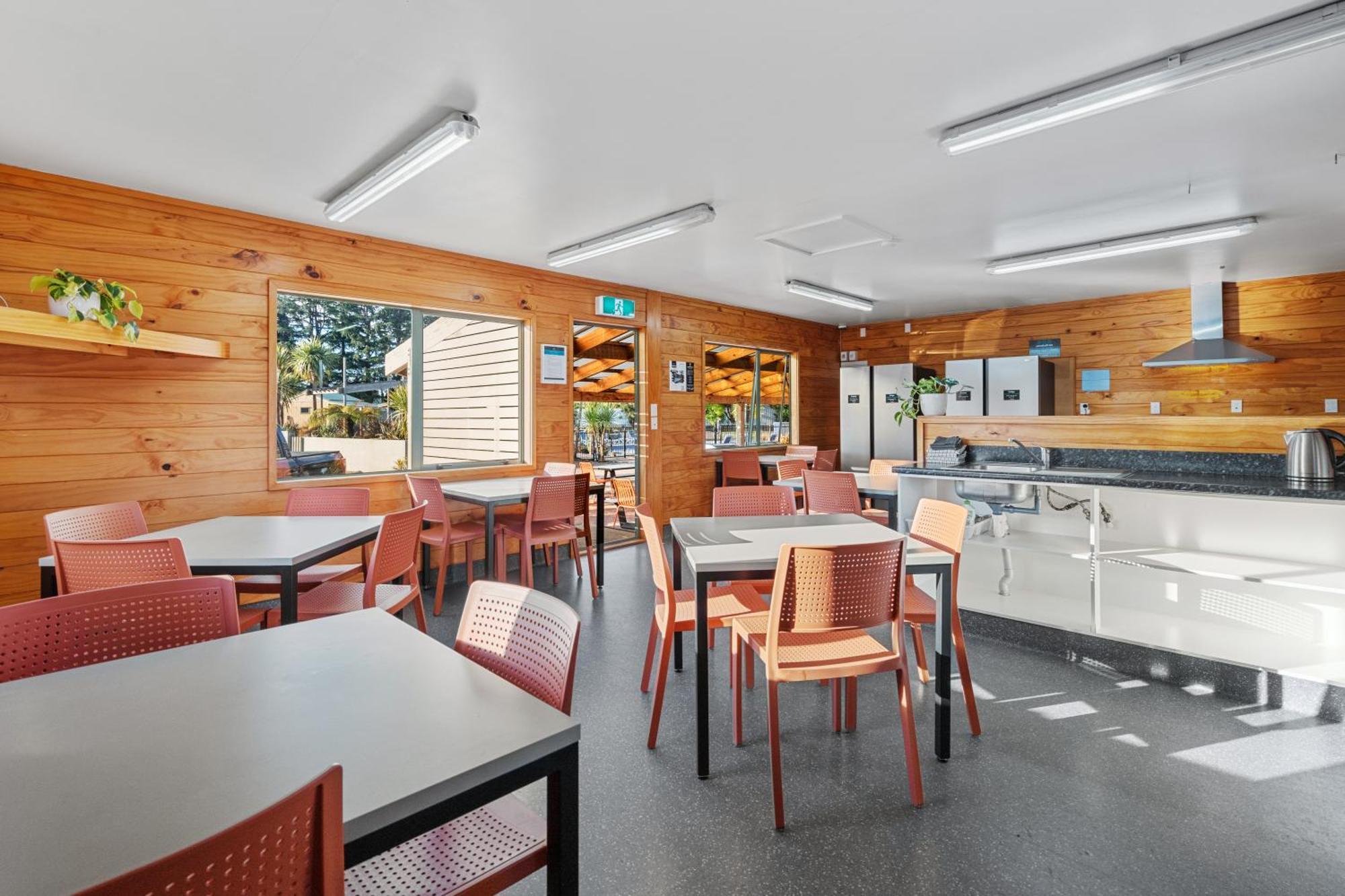 Tasman Holiday Parks - Роторуа Экстерьер фото